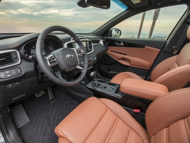 2019 Kia Sorento - Interior.jpg
