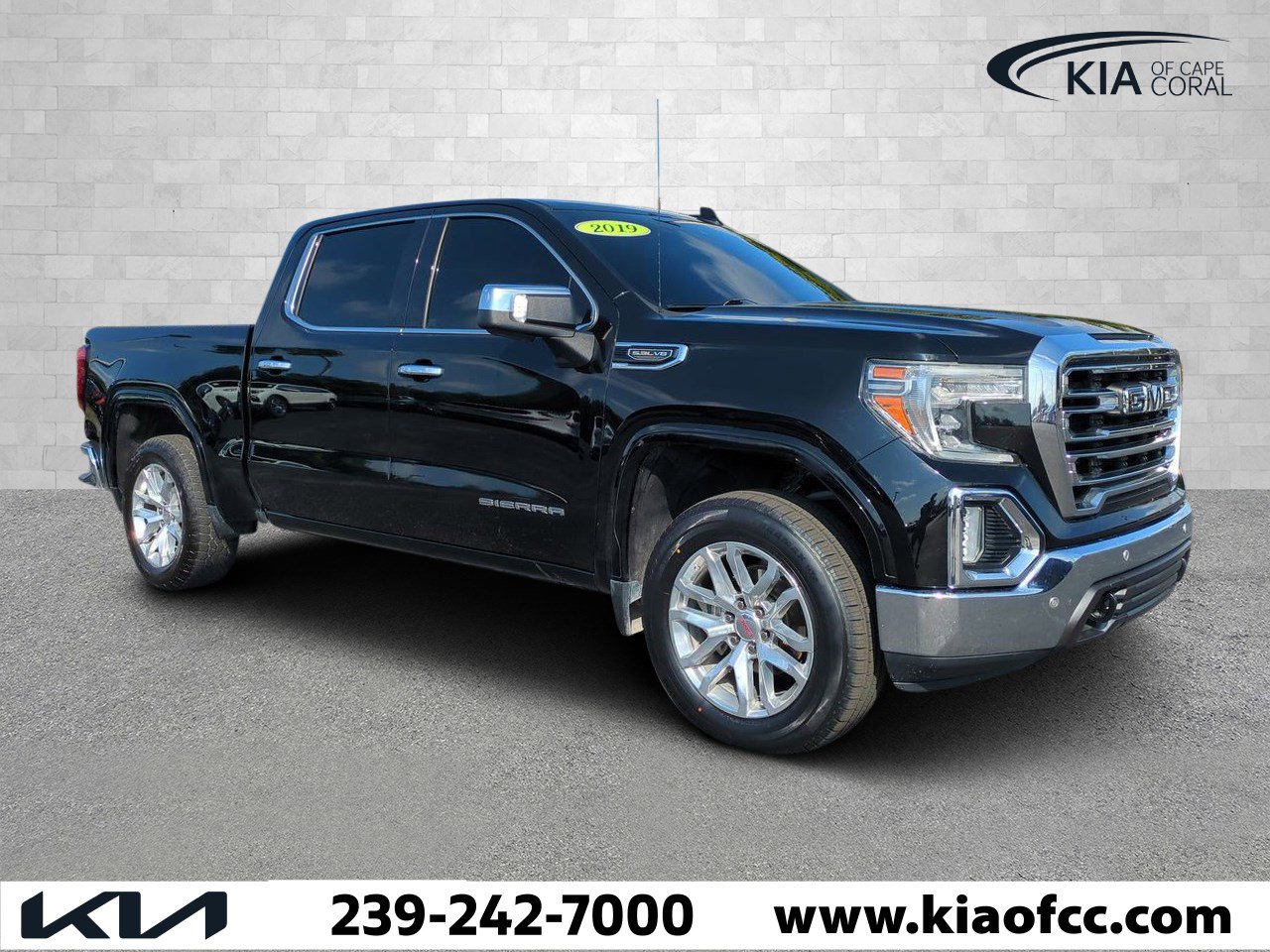 2019 GMC Sierra 1500 SLT's photo