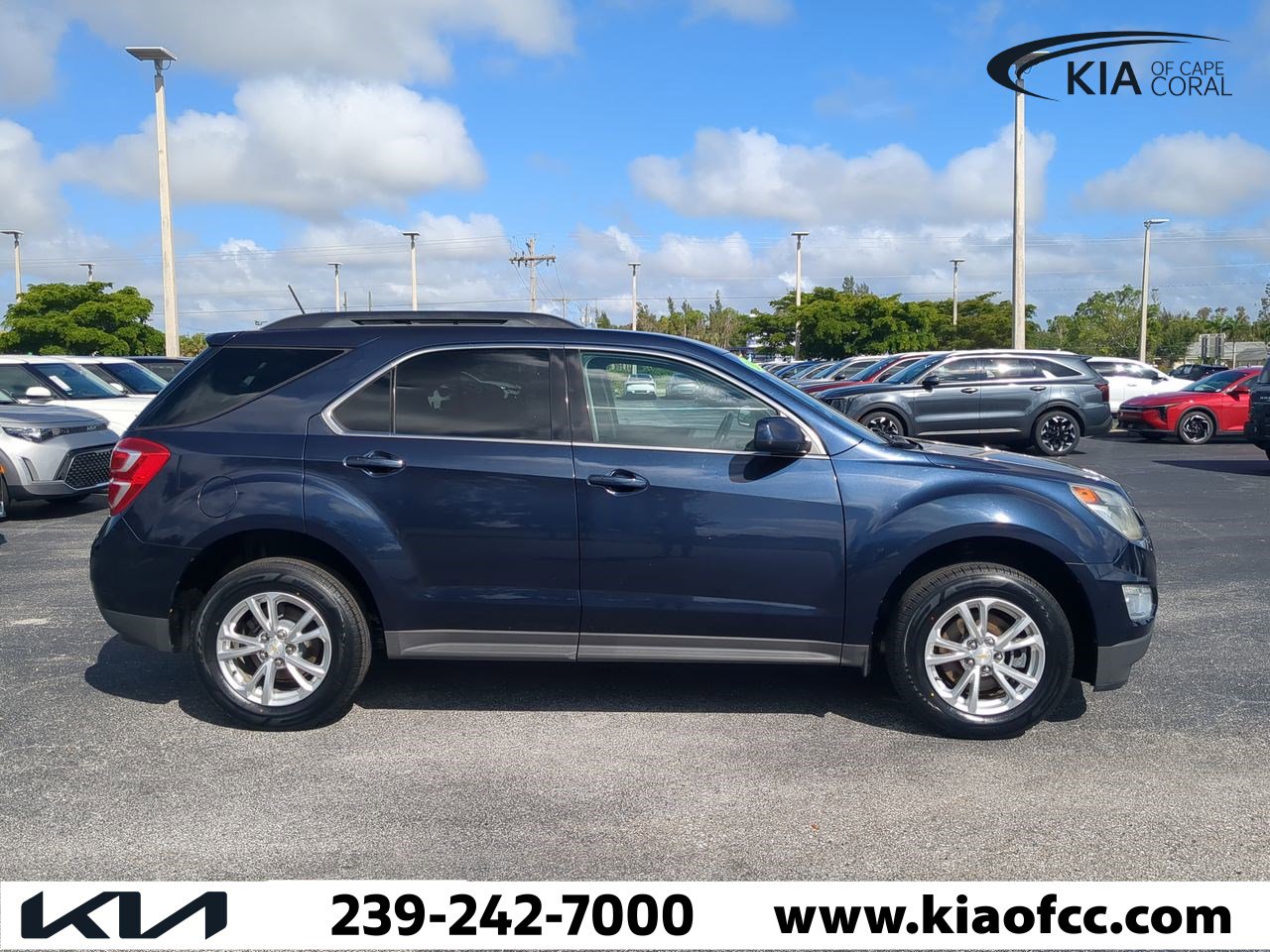 2017 Chevrolet Equinox LT photo 4