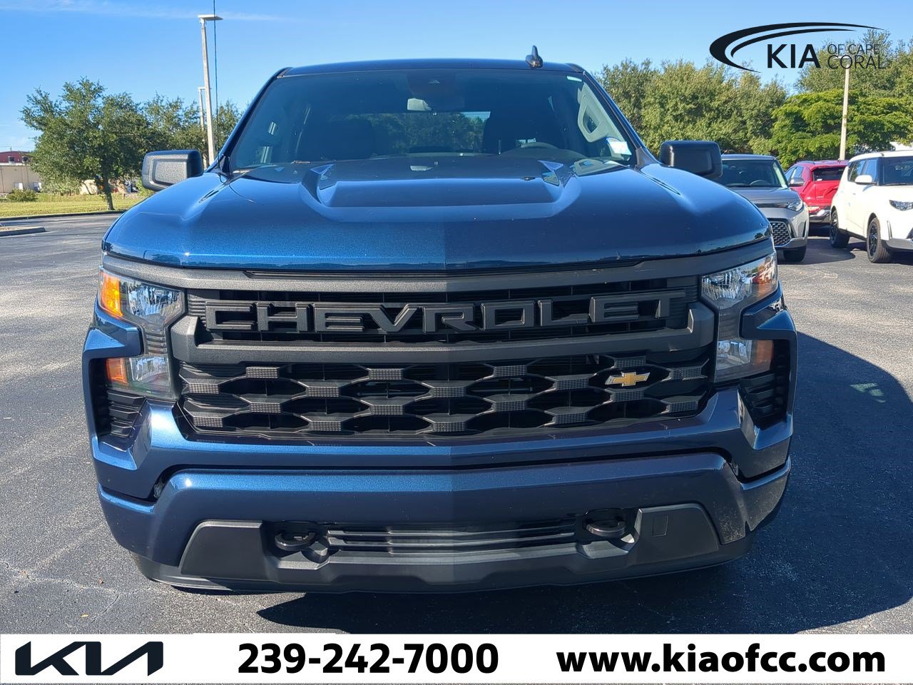 2023 Chevrolet Silverado 1500 Custom photo 3