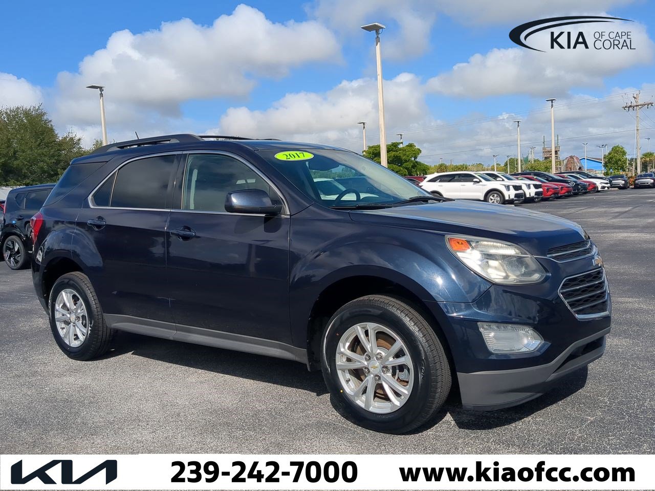 2017 Chevrolet Equinox LT photo 2