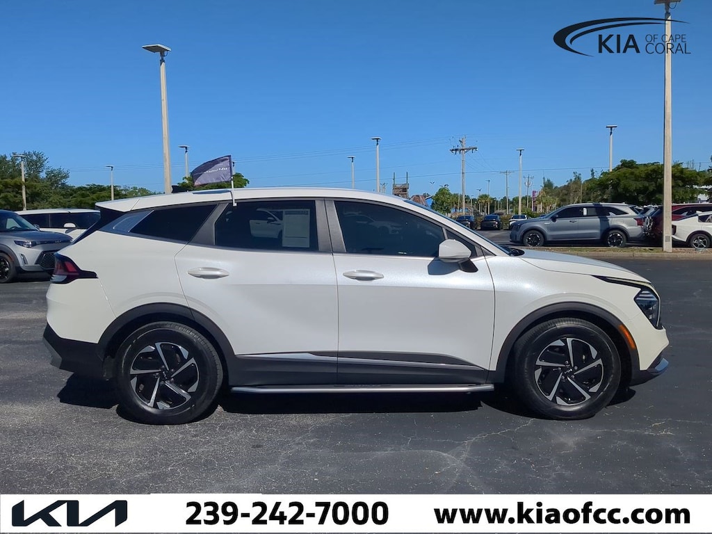 Used 2024 Kia Sportage Hybrid LX SUV