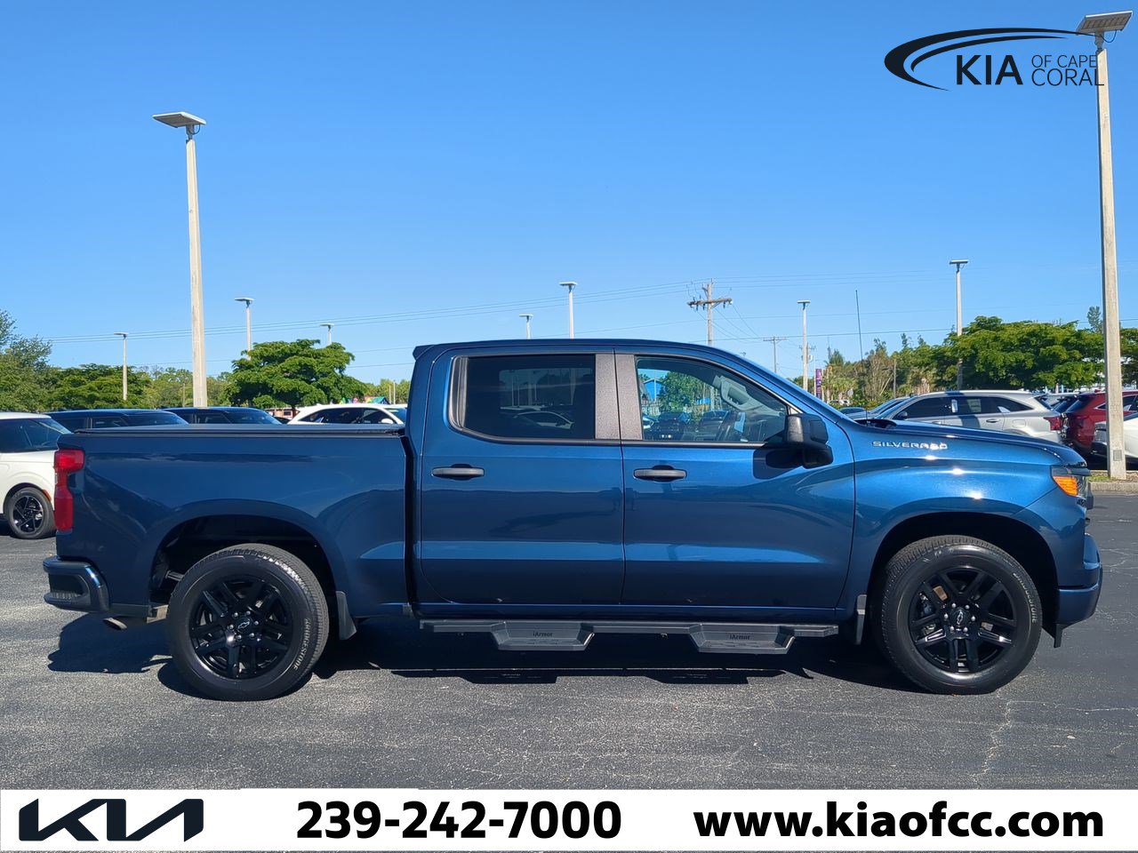 2023 Chevrolet Silverado 1500 Custom photo 4