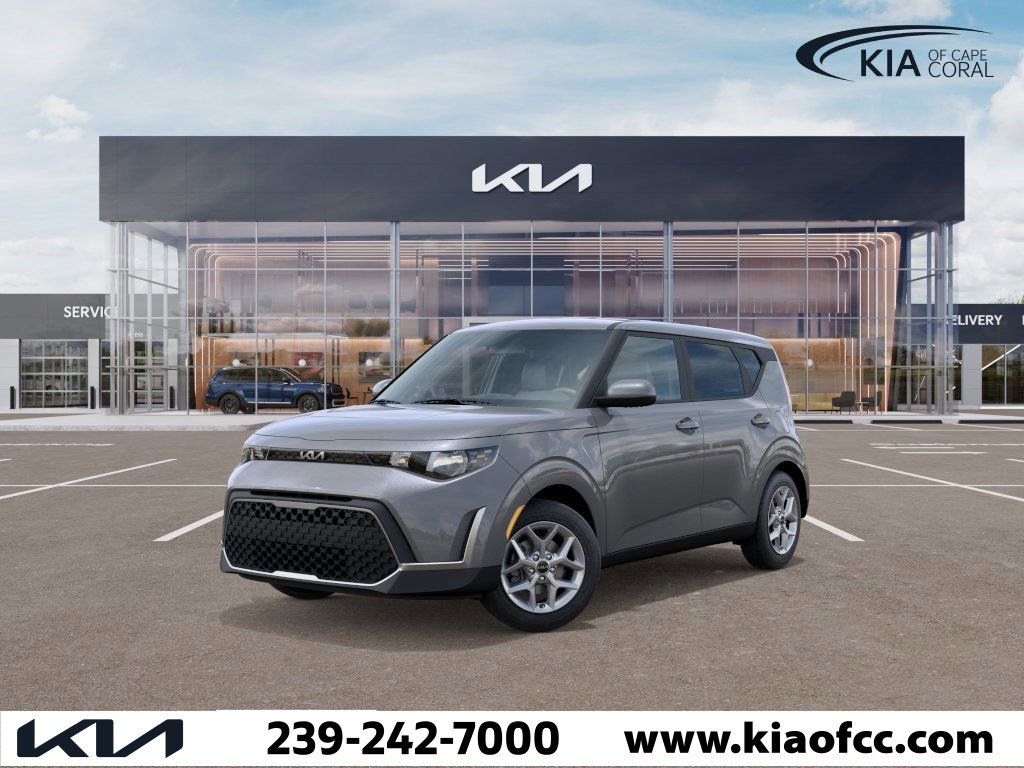 2025 Kia Soul LX's photo
