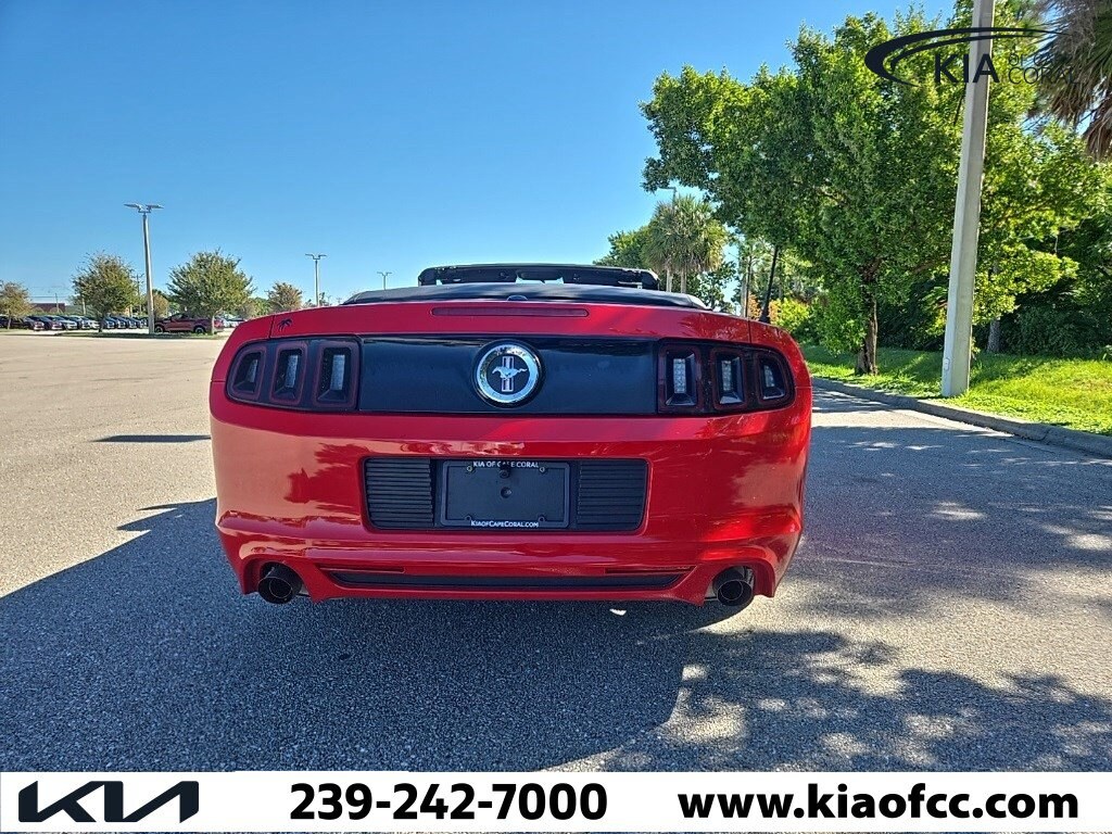 2014 Ford Mustang V6 Premium photo 3