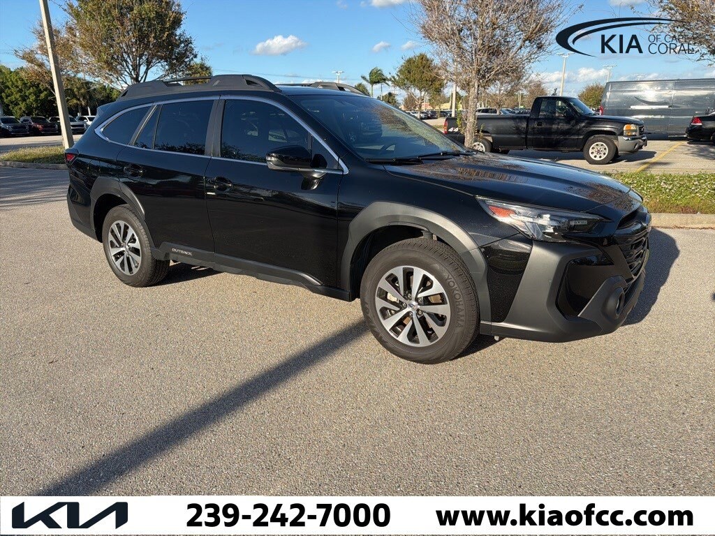 Used 2023 Subaru Outback Premium SUV