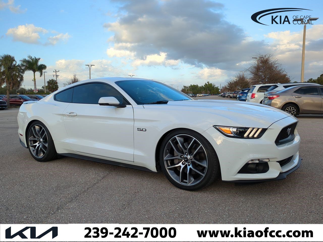 2016 Ford Mustang GT Premium photo 2