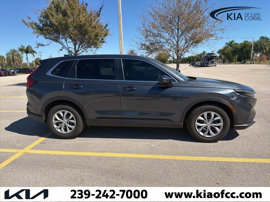 2023 Honda CR-V LX photo 3