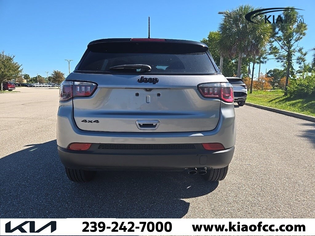 2020 Jeep Compass North Edition Latitude photo 3