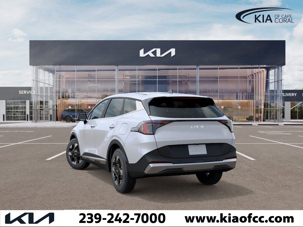 2026 Kia Sportage LX photo 4