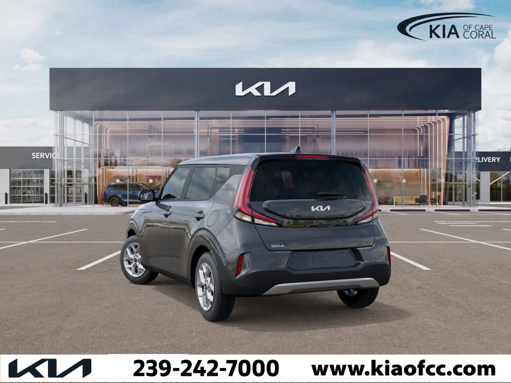 2025 Kia Soul LX S photo 3