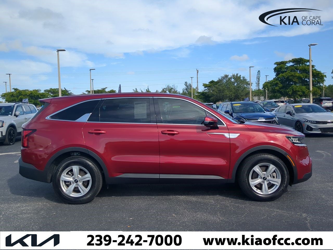 2023 Kia Sorento LX photo 4