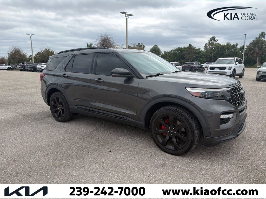 2020 Ford Explorer ST photo 2