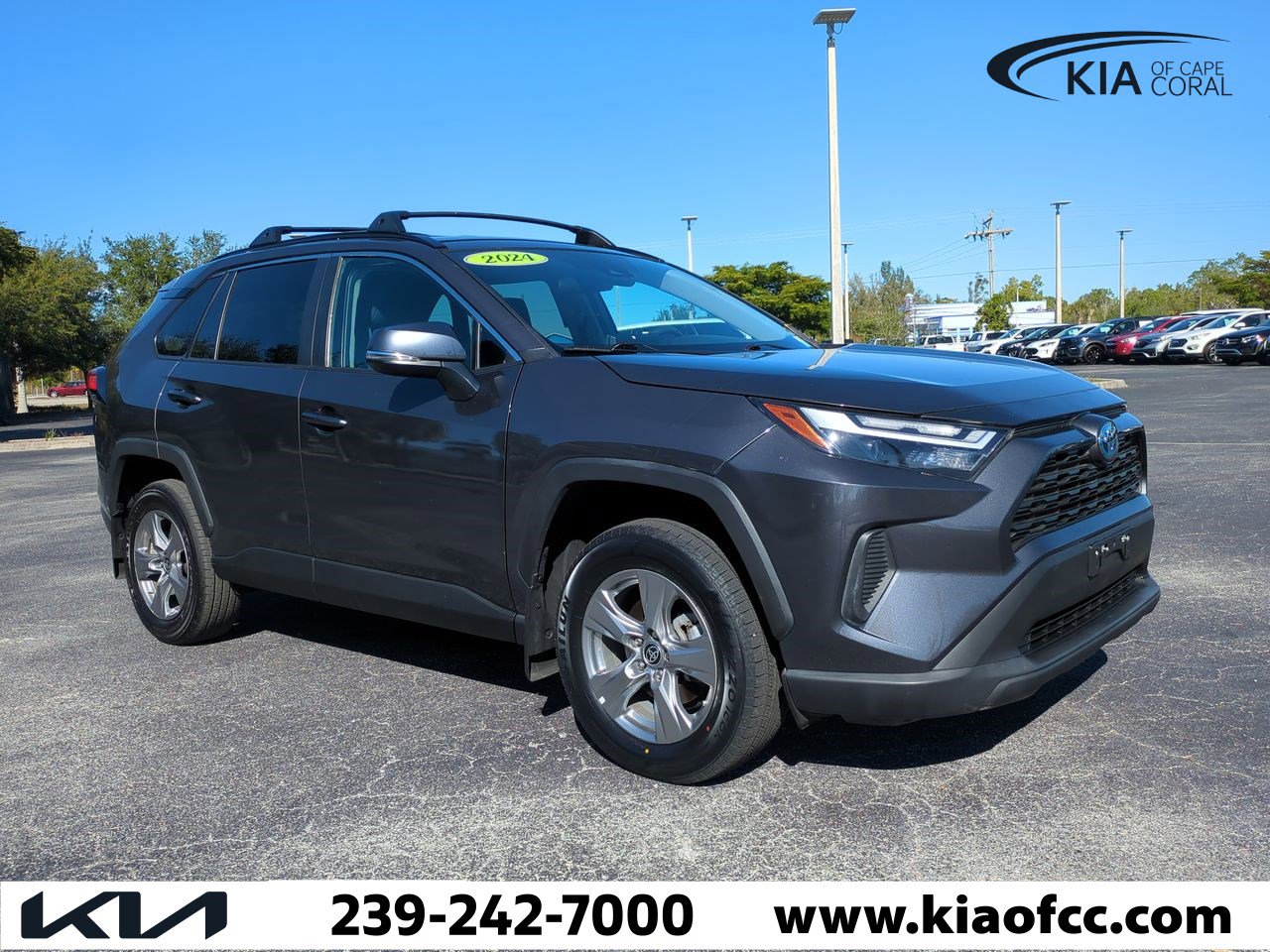 2024 Toyota RAV4 LE's photo