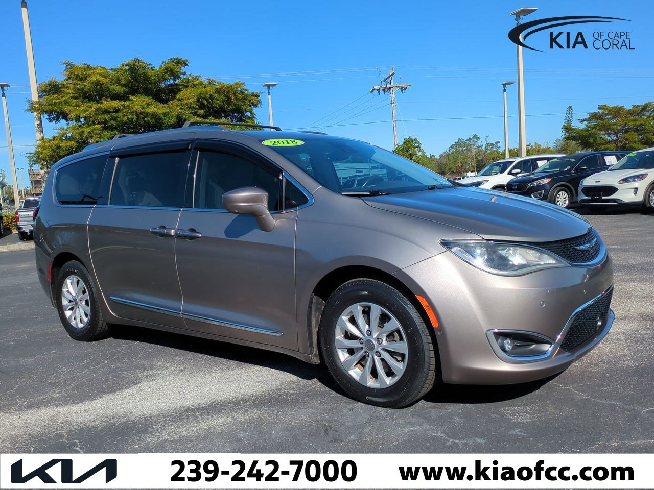 2018 Chrysler Pacifica Touring L Plus's photo