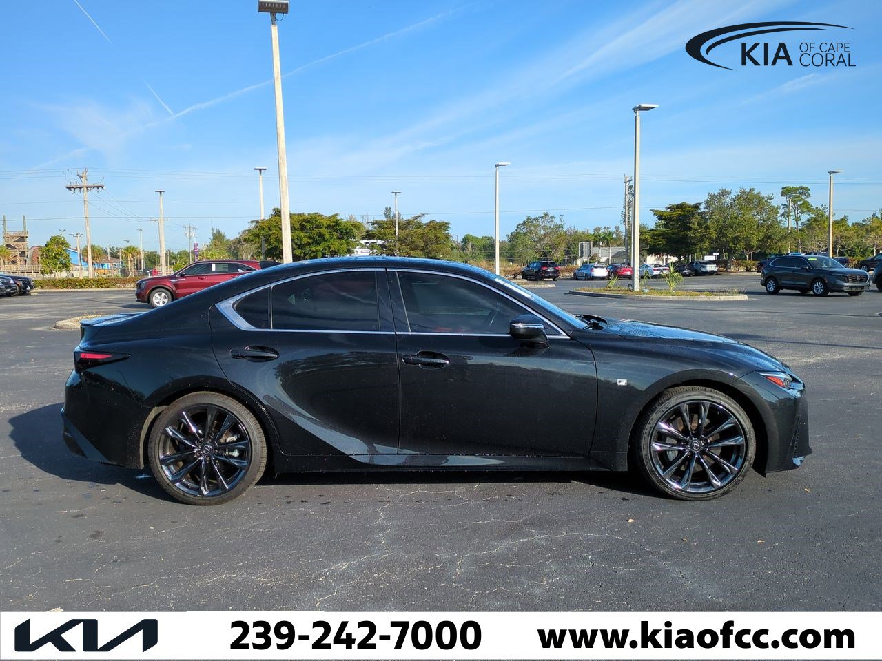 2023 Lexus IS 350 F SPORT photo 4