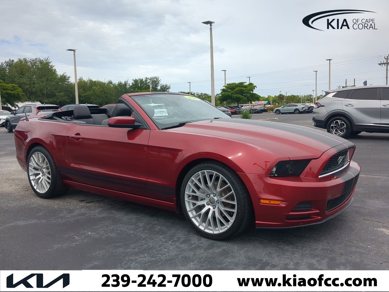 2014 Ford Mustang V6 Premium photo 2