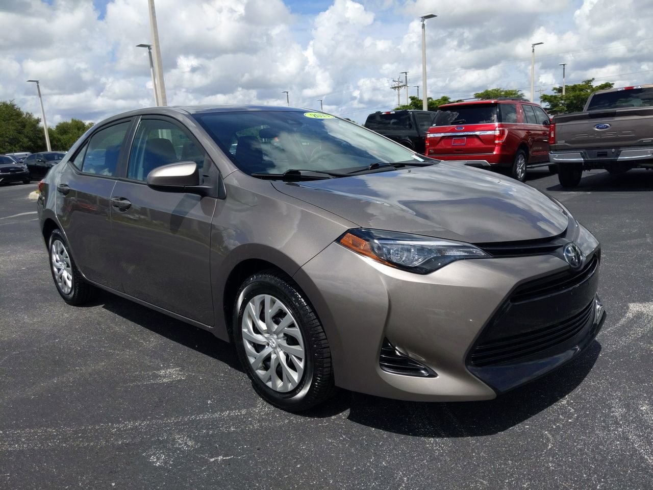 Used 2019 Toyota Corolla LE with VIN 2T1BURHE8KC129226 for sale in Cape Coral, FL