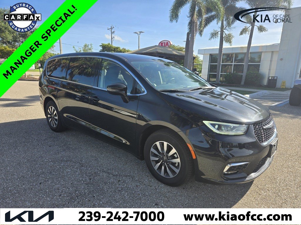 Used 2024 Chrysler Pacifica PHEV Select with VIN 2C4RC1S79RR102740 for sale in Cape Coral, FL
