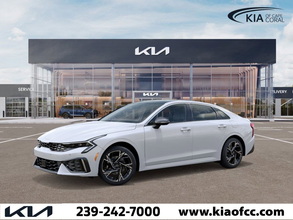 2025 Kia K5 GT-Line photo 3