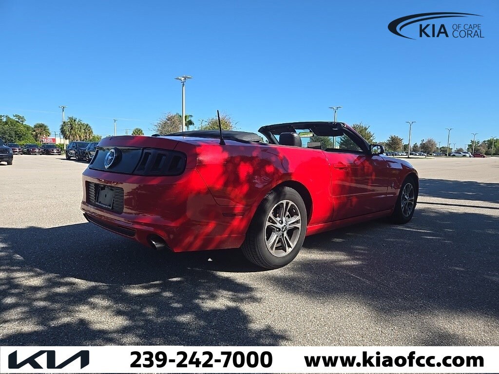 2014 Ford Mustang V6 Premium photo 2