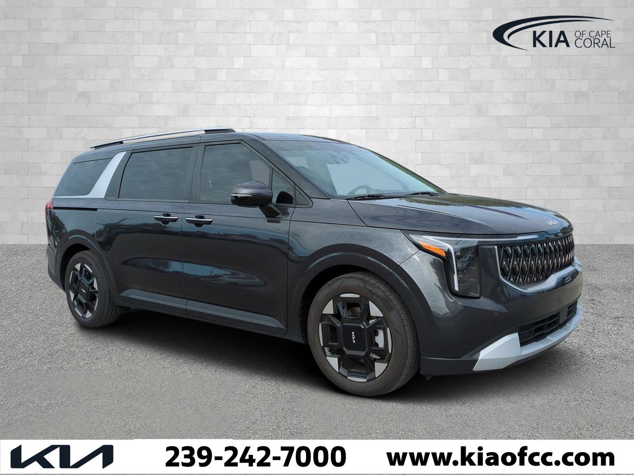 2025 Kia Carnival EX's photo