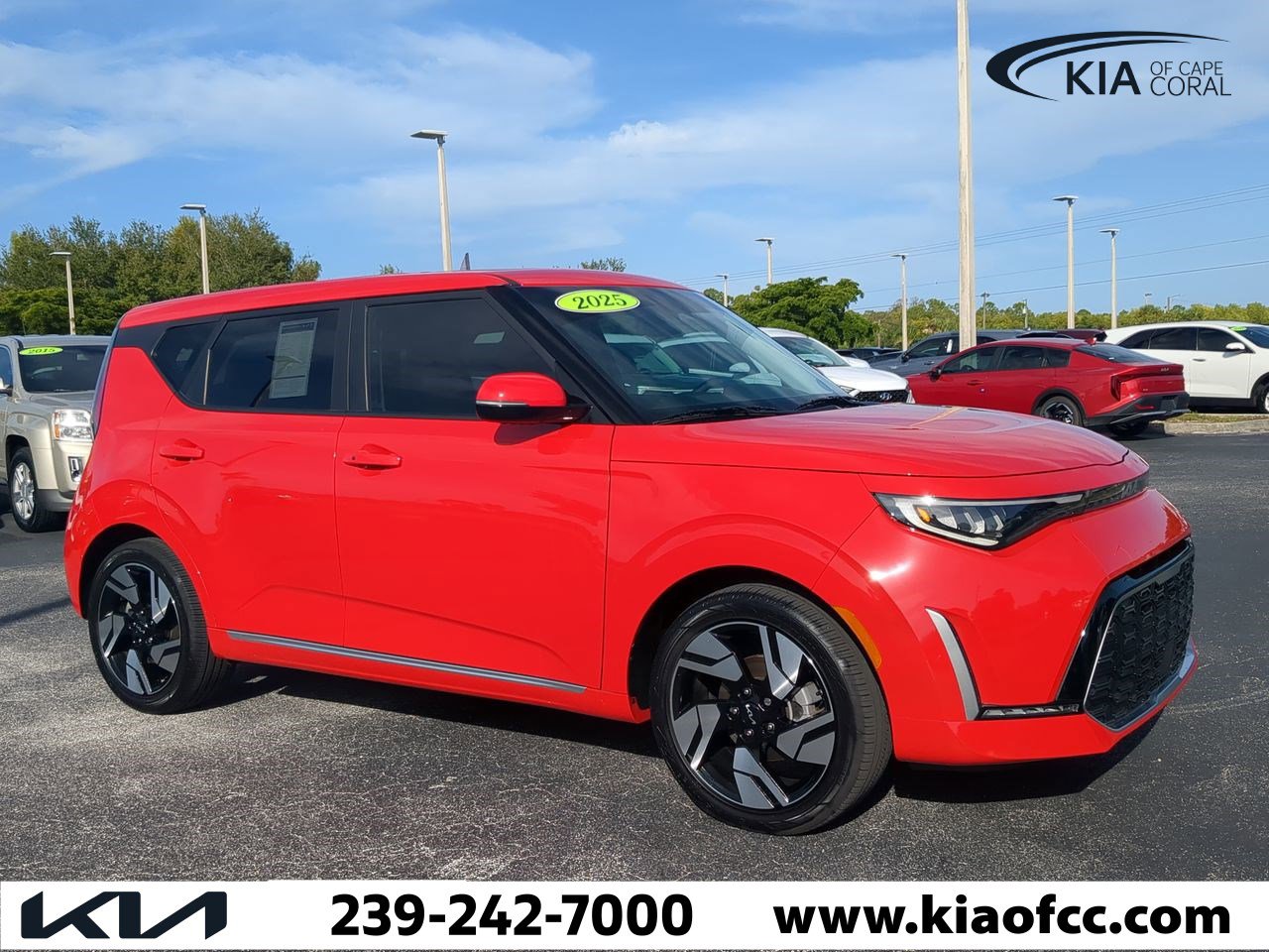 2025 Kia Soul GT-Line photo 2