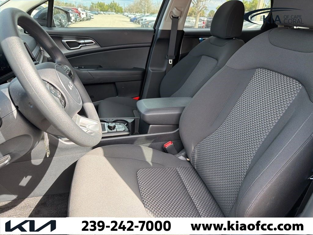 Certified 2025 Kia Sportage LX SUV