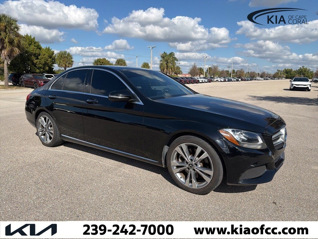 2018 Mercedes Benz C 300 photo 2