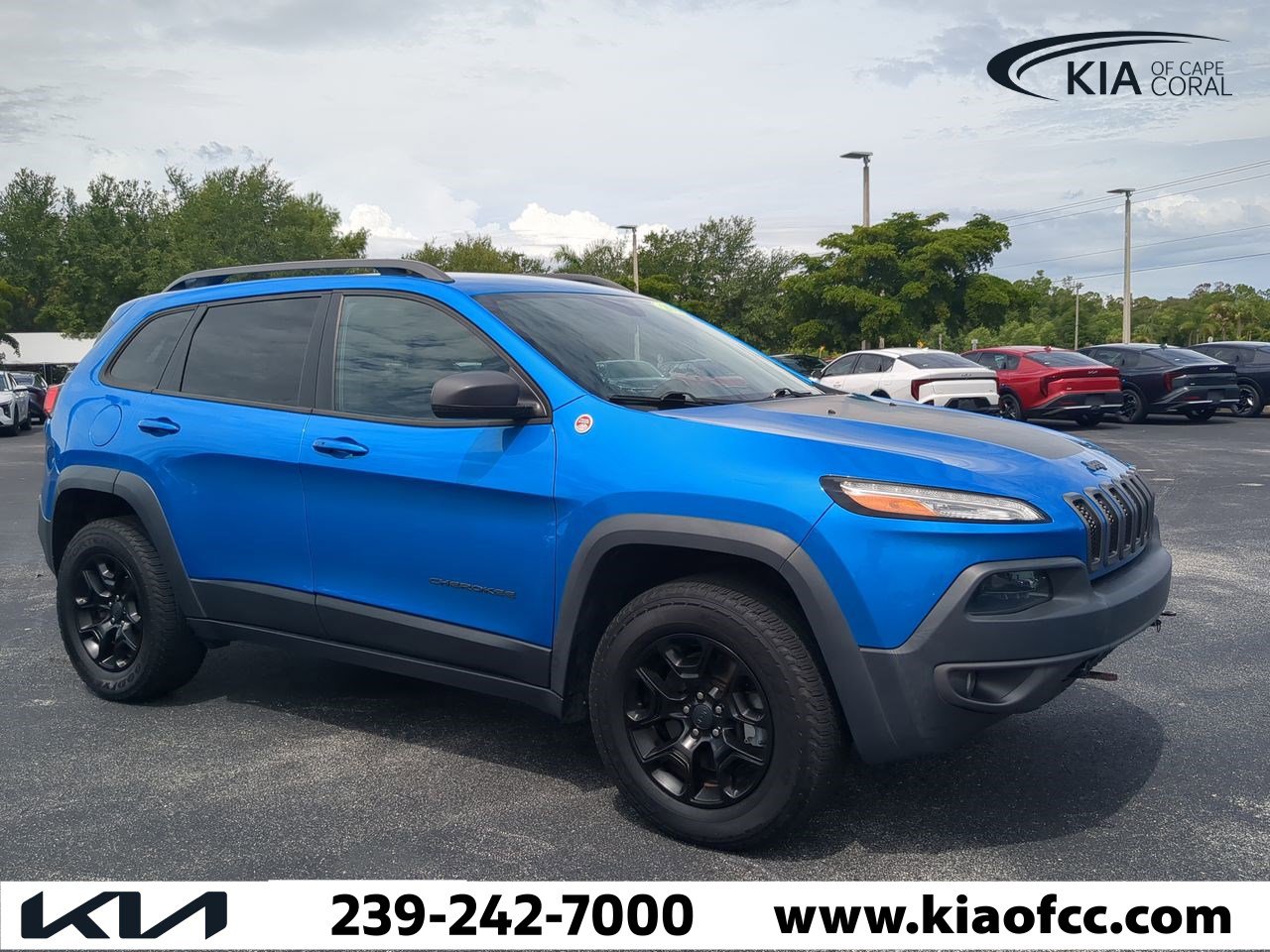 2018 Jeep Cherokee Trailhawk photo 2