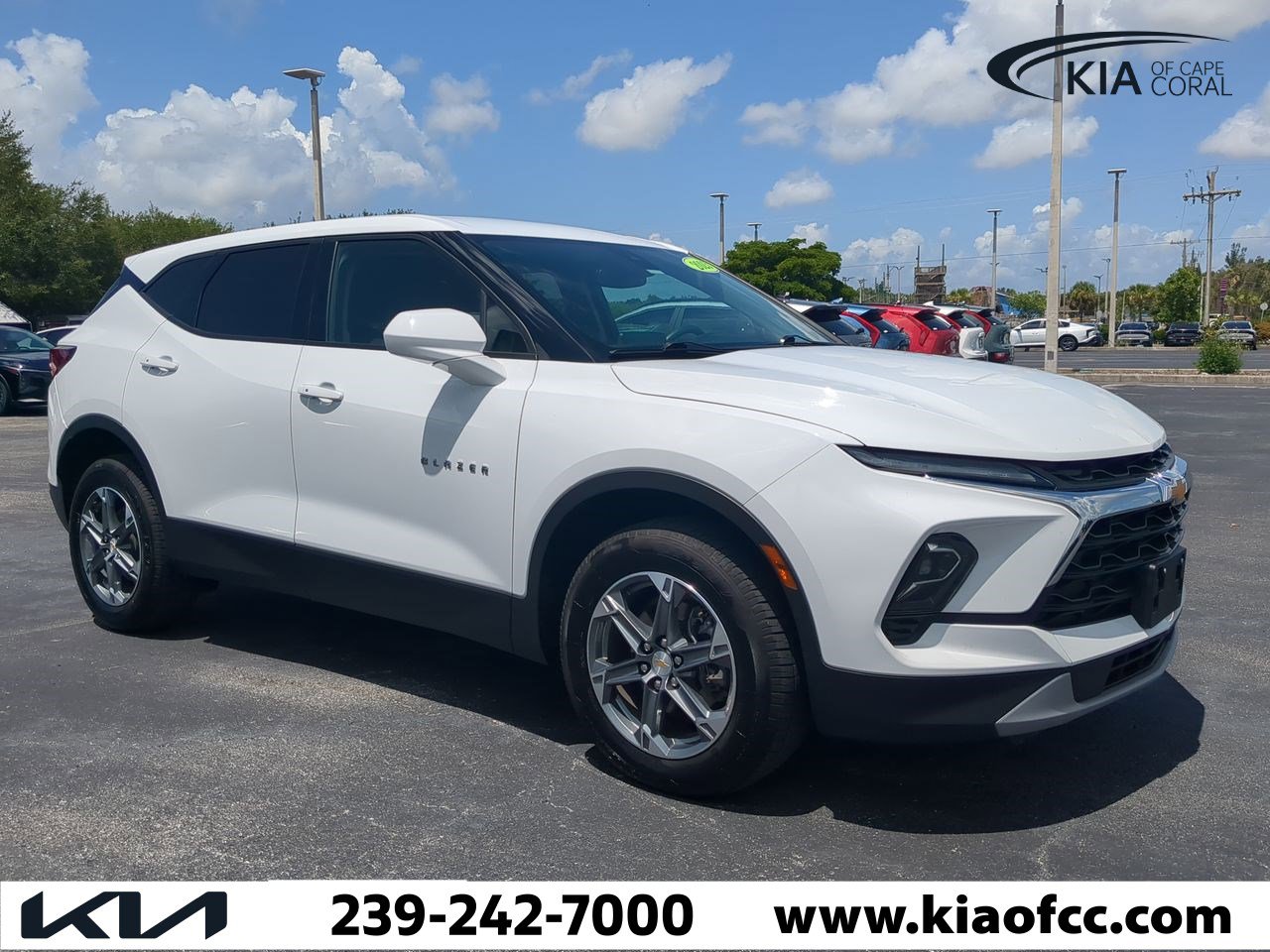 2023 Chevrolet Blazer 2LT photo 2