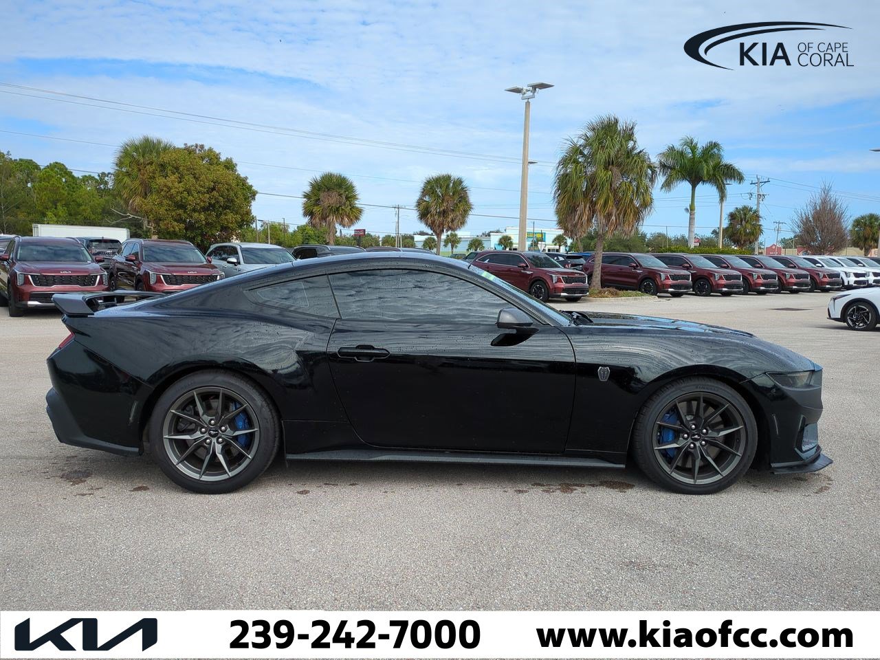 2025 Ford Mustang Dark Horse photo 4