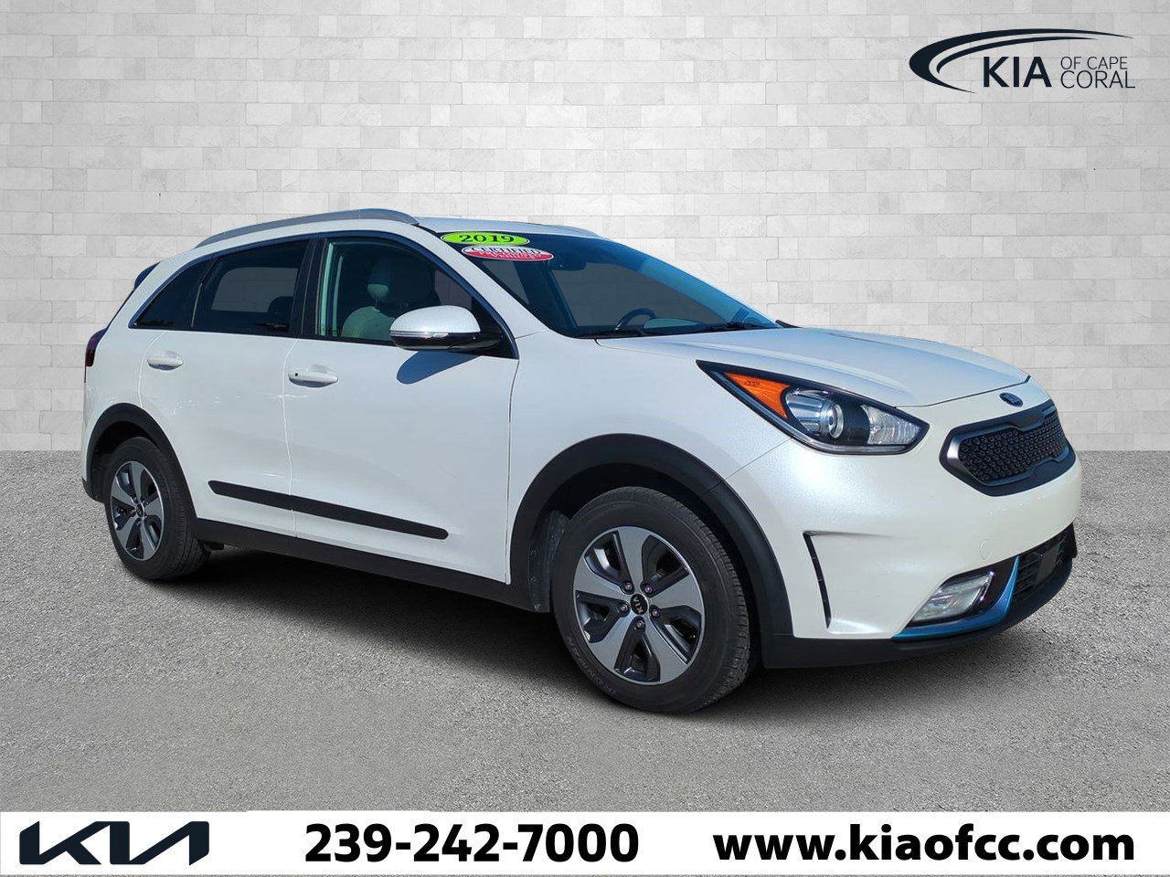 2019 Kia Niro EX's photo