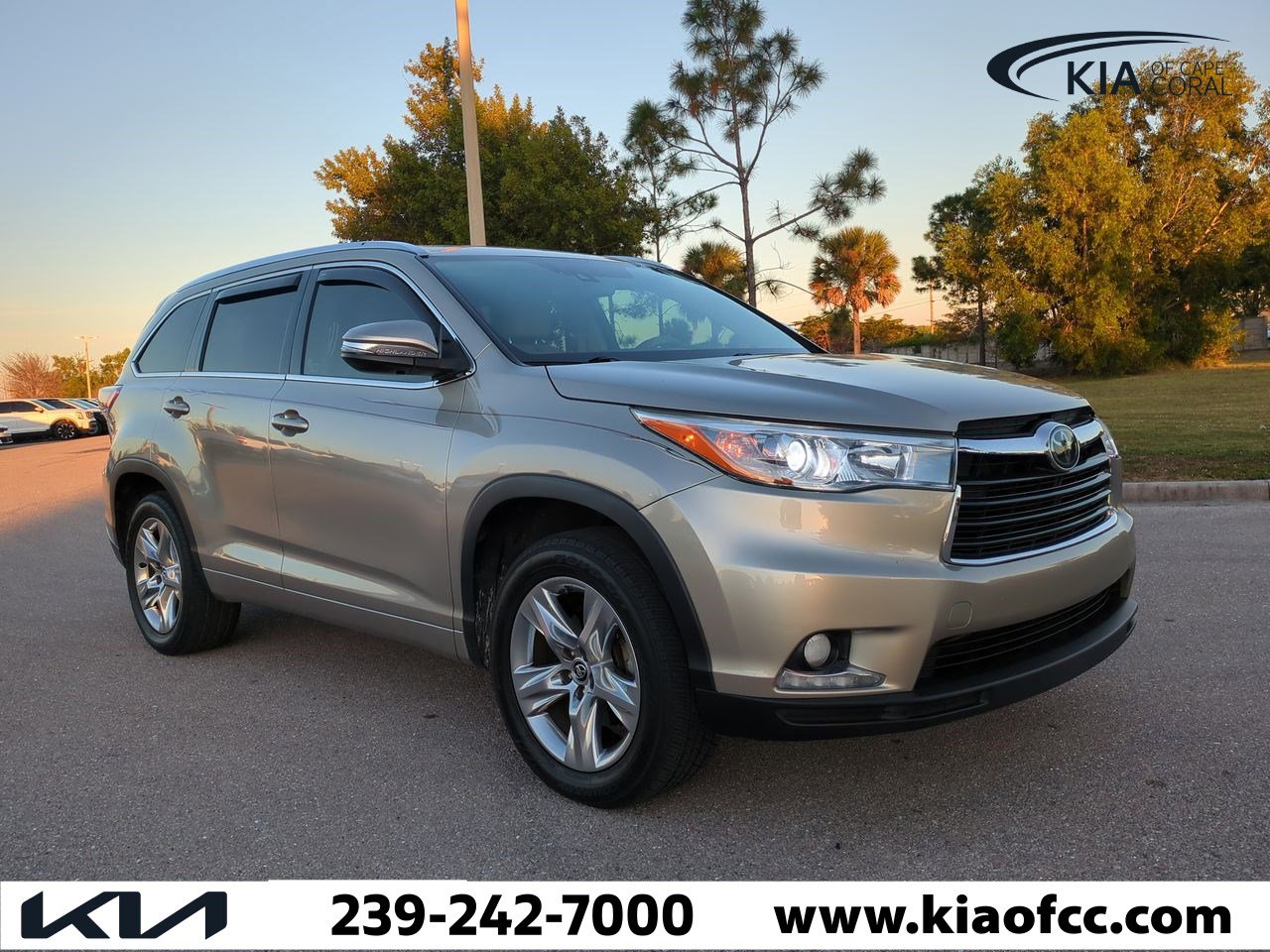2016 Toyota Highlander Limited's photo