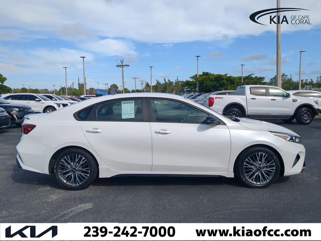 2022 Kia Forte GT-Line photo 4