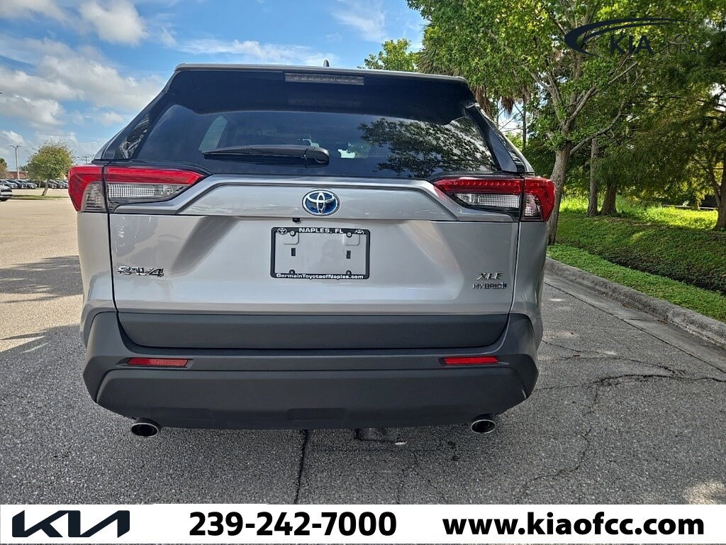 2024 Toyota RAV4 Hybrid XLE Premium photo 2