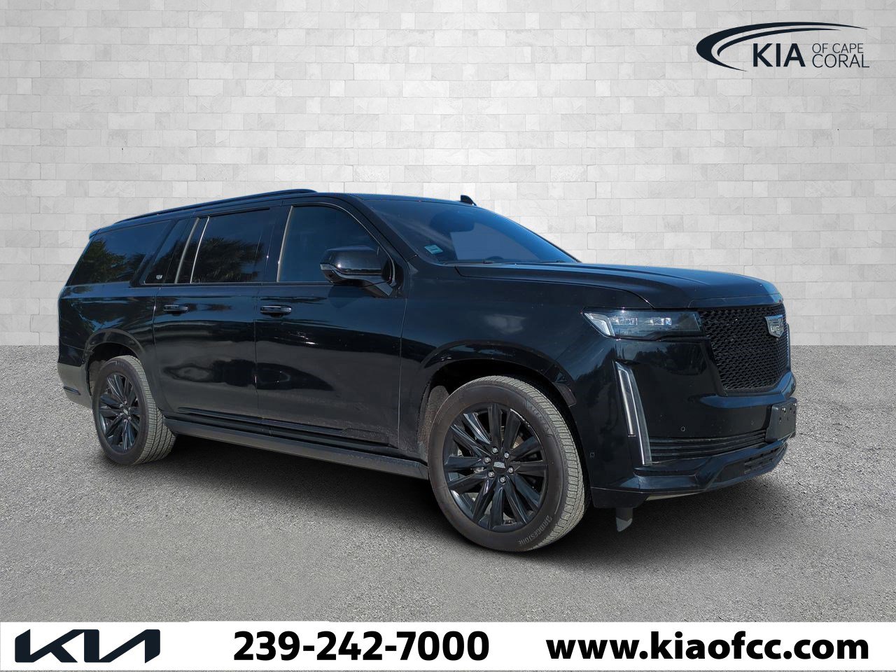 2023 Cadillac Escalade ESV Sport Platinum's photo