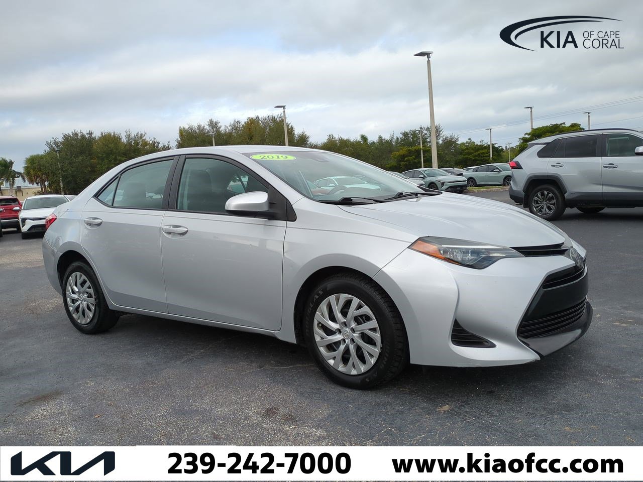 Used 2019 Toyota Corolla LE with VIN 2T1BURHE6KC221483 for sale in Cape Coral, FL