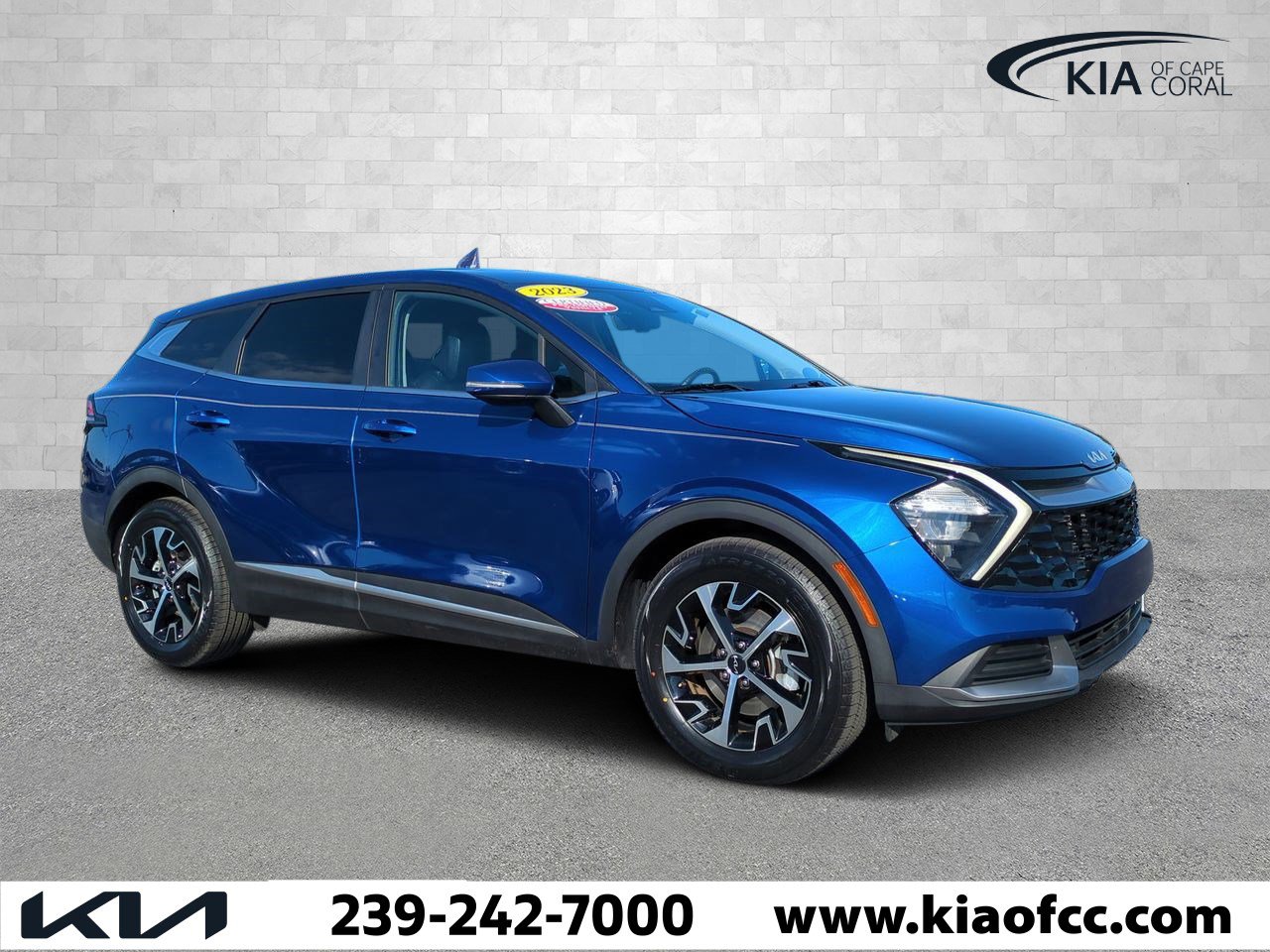 2023 Kia Sportage EX's photo