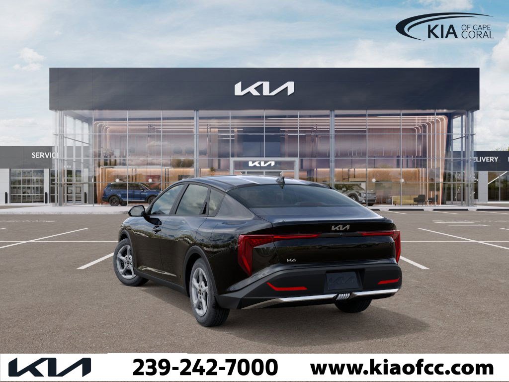 2025 Kia K4 LXS photo 3