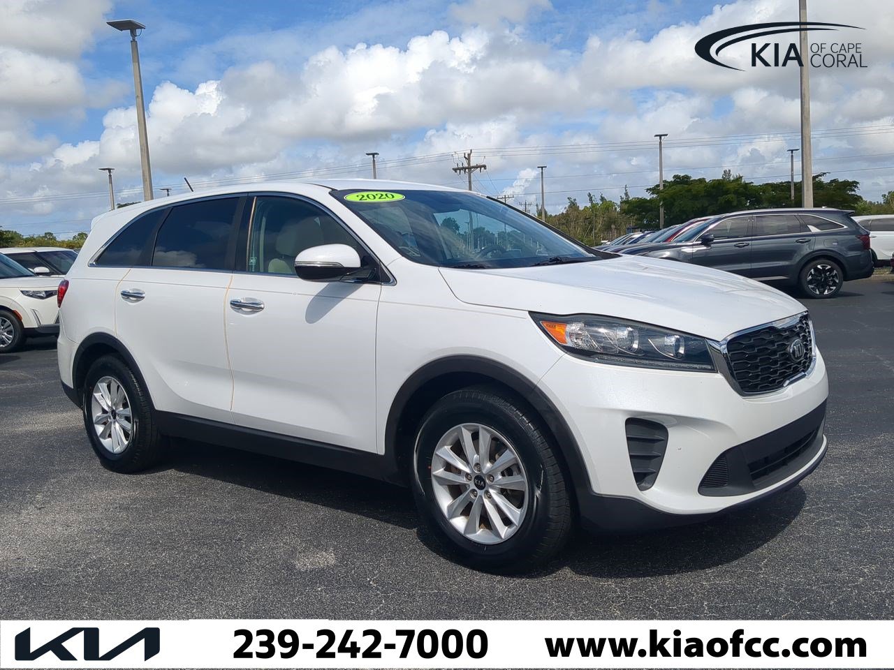 2020 Kia Sorento LX photo 2