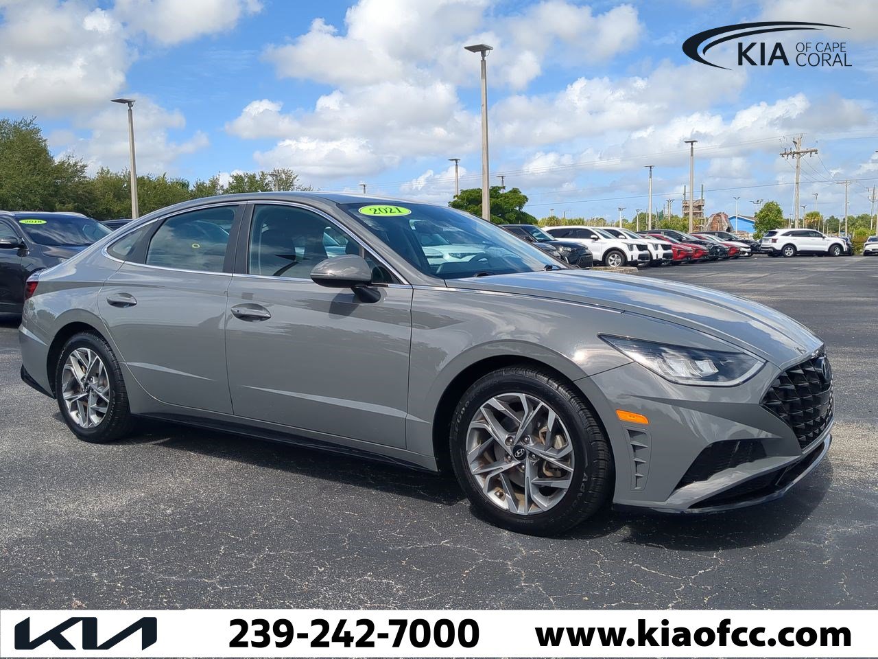 2021 Hyundai Sonata SEL photo 2