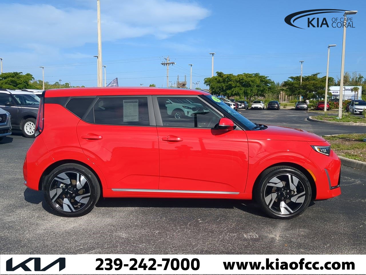 2025 Kia Soul GT-Line photo 4