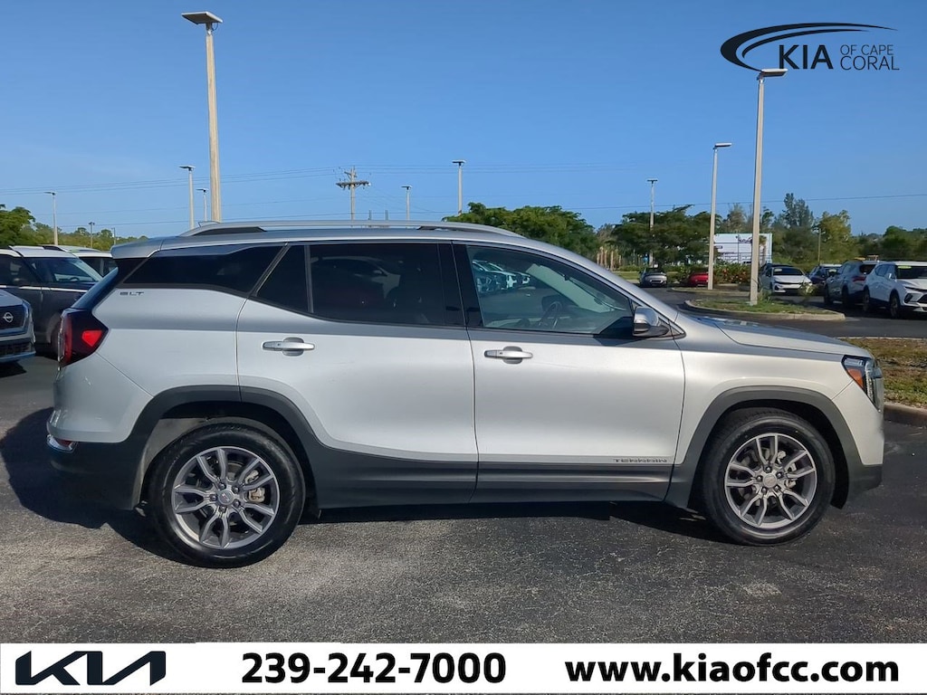 Used 2022 GMC Terrain SLT SUV