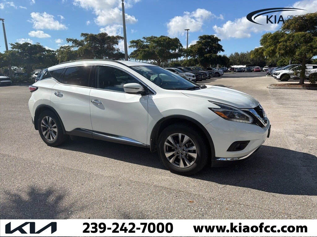 2018 Nissan Murano SV photo 2