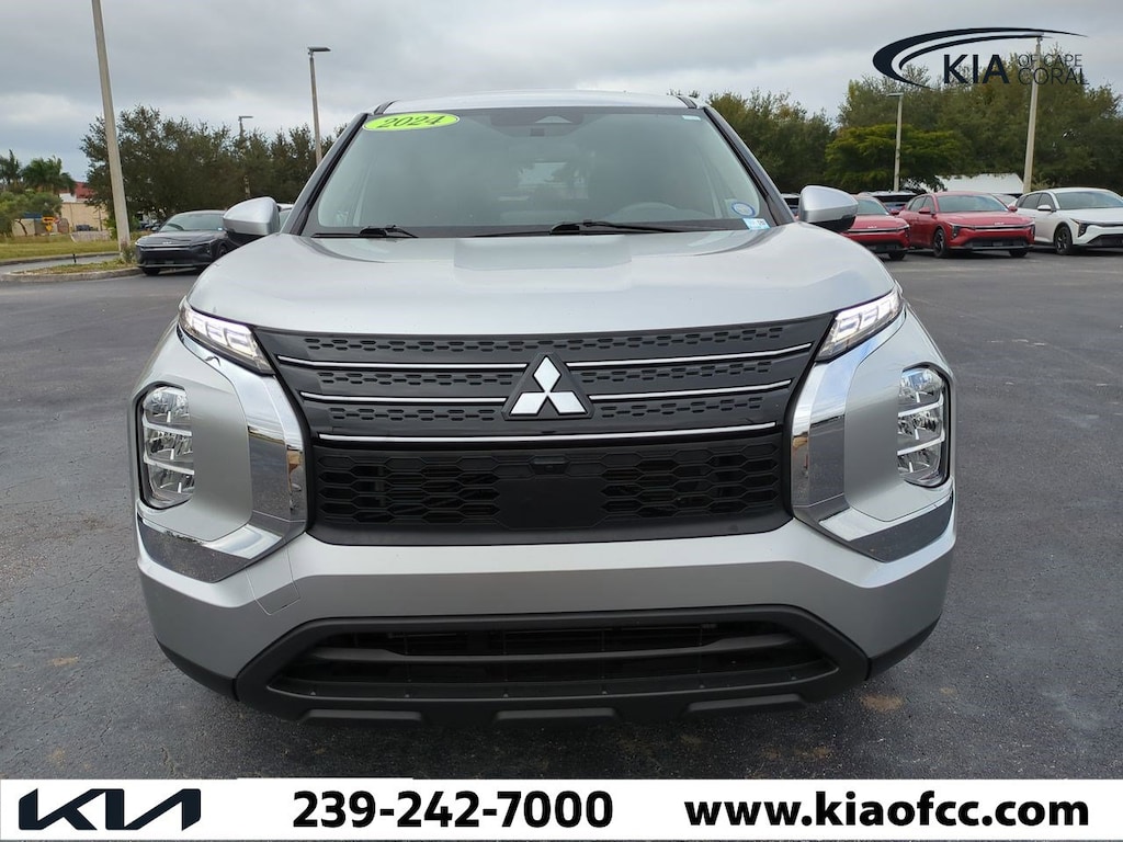 Used 2024 Mitsubishi Outlander ES SUV