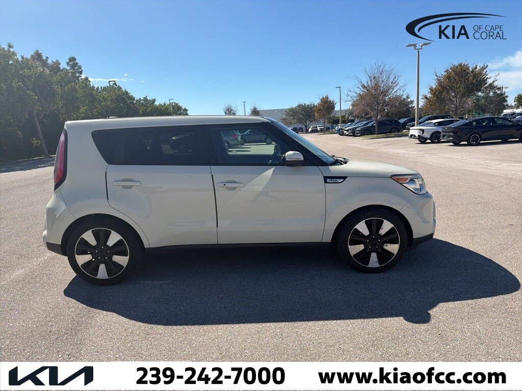 Used 2015 Kia Soul ! FWD Hatchback