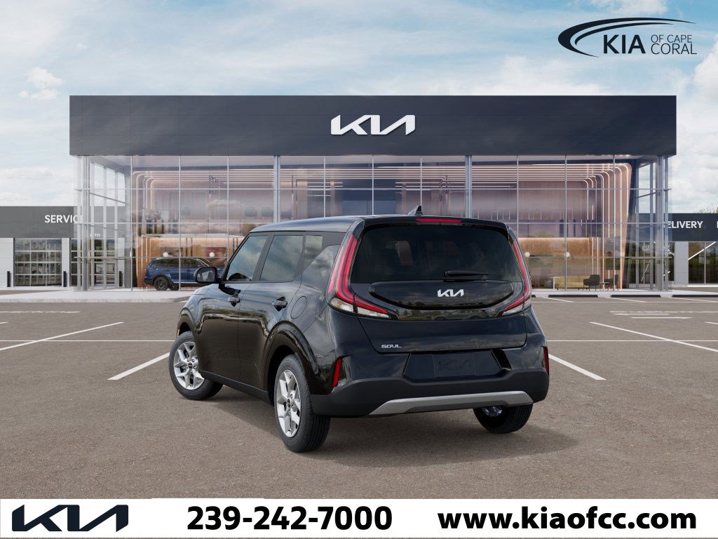 2025 Kia Soul LX S photo 4