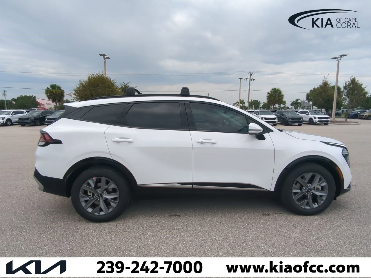 2025 Kia Sportage SX photo 4