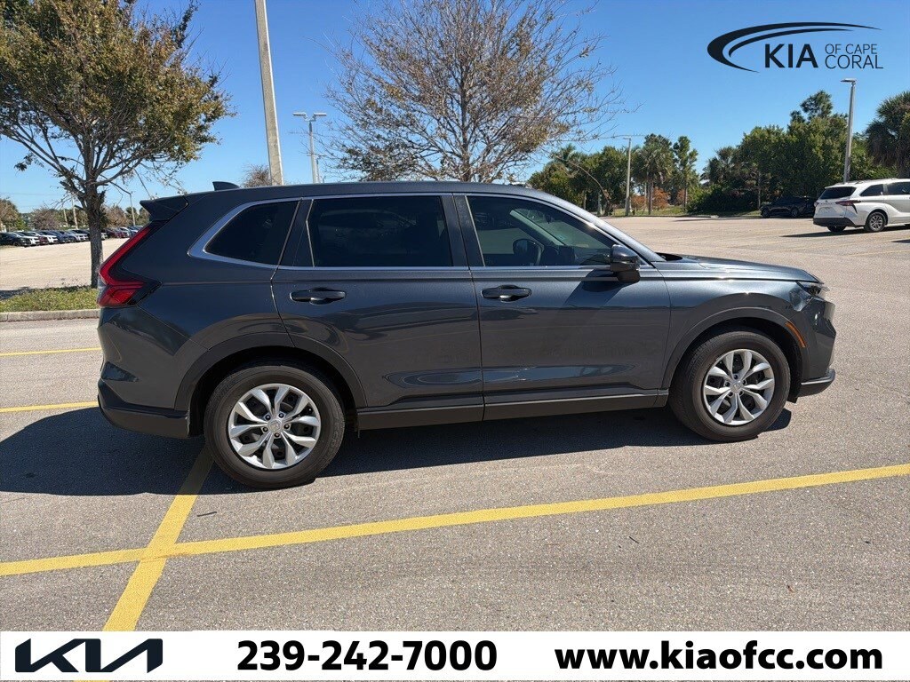 2023 Honda CR-V LX photo 4